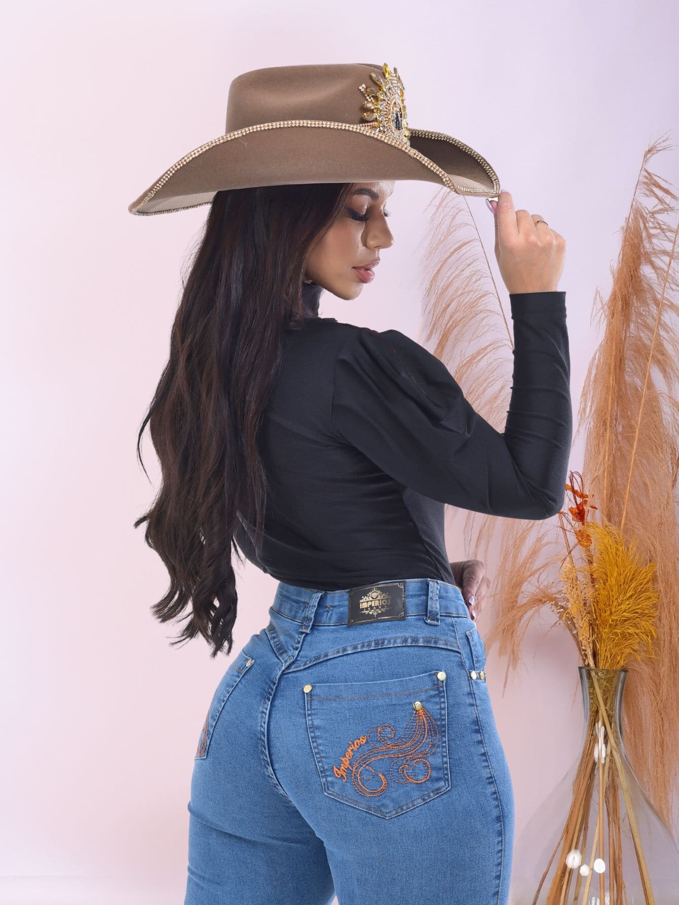 Calça Jeans Feminina Flare Country Com Bordado