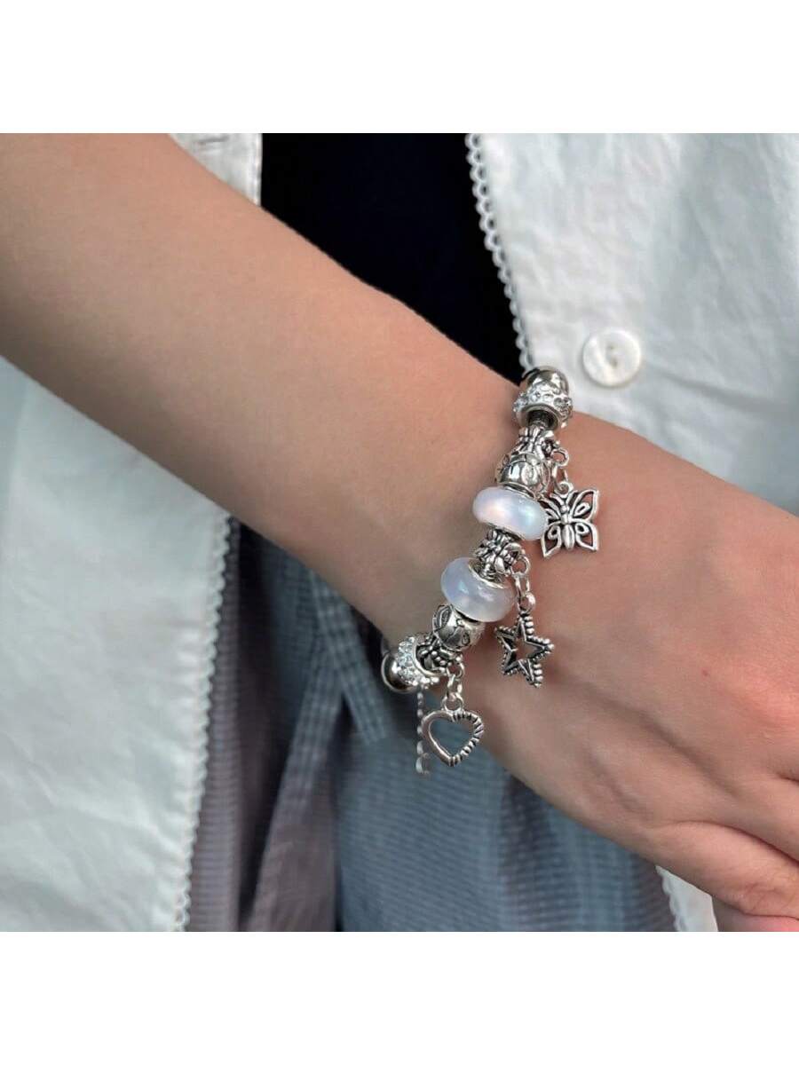 Pulseira Berloques Prata Estilo Feminina Presente (Modelo aleatório)