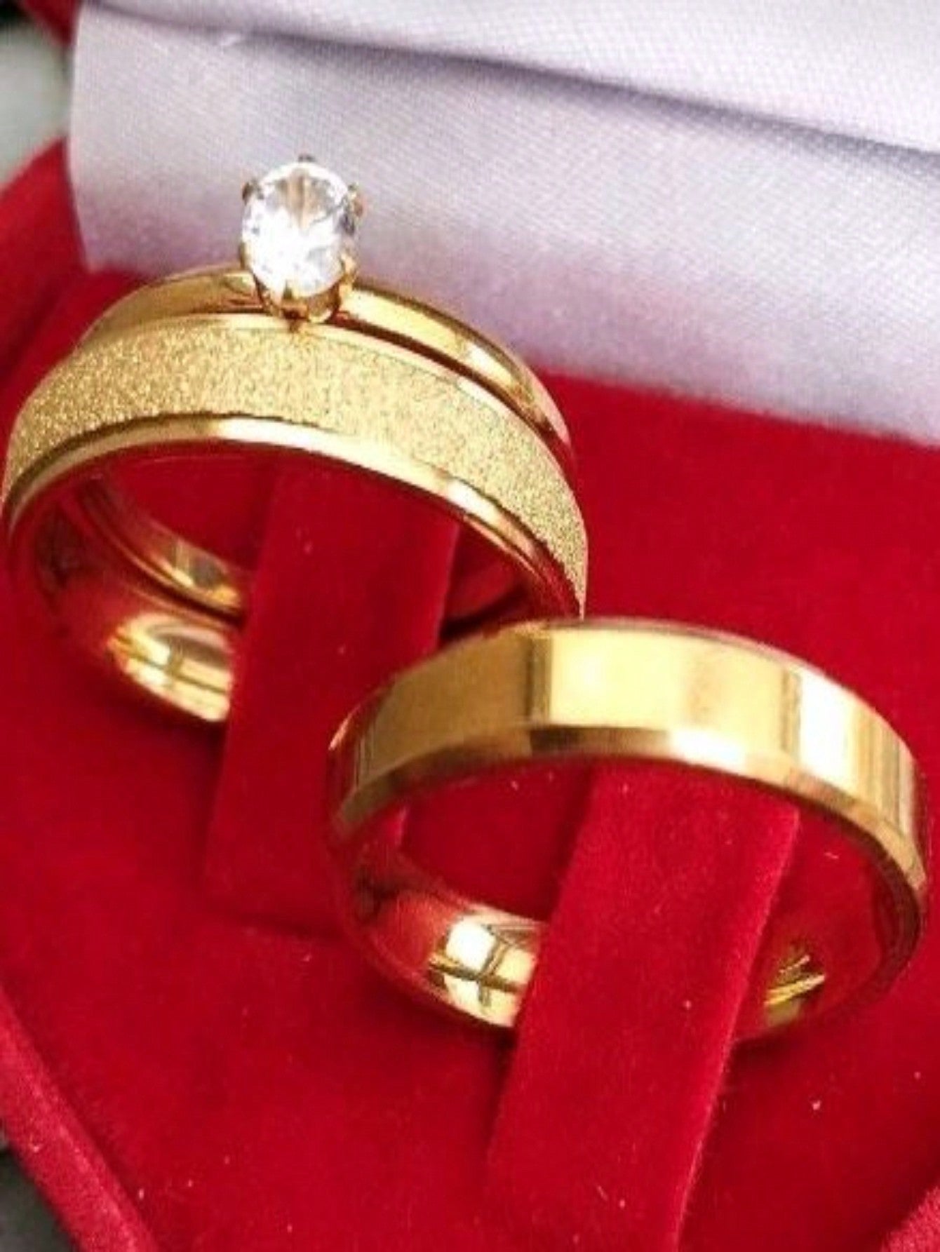 Par de Alianças Casamento Noivado 4mm Chanfrada Diamantada e Lisa + Anel Solitário COD-45 E 05