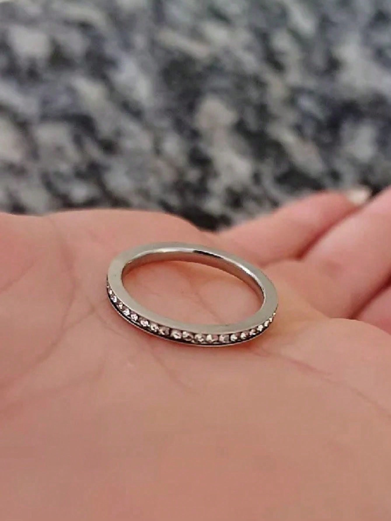 1 Peça Anel Aparador de Aliança Solitário Cravejada com Zirconia e Banhada Prata 2mm Namoro Namorados Casais