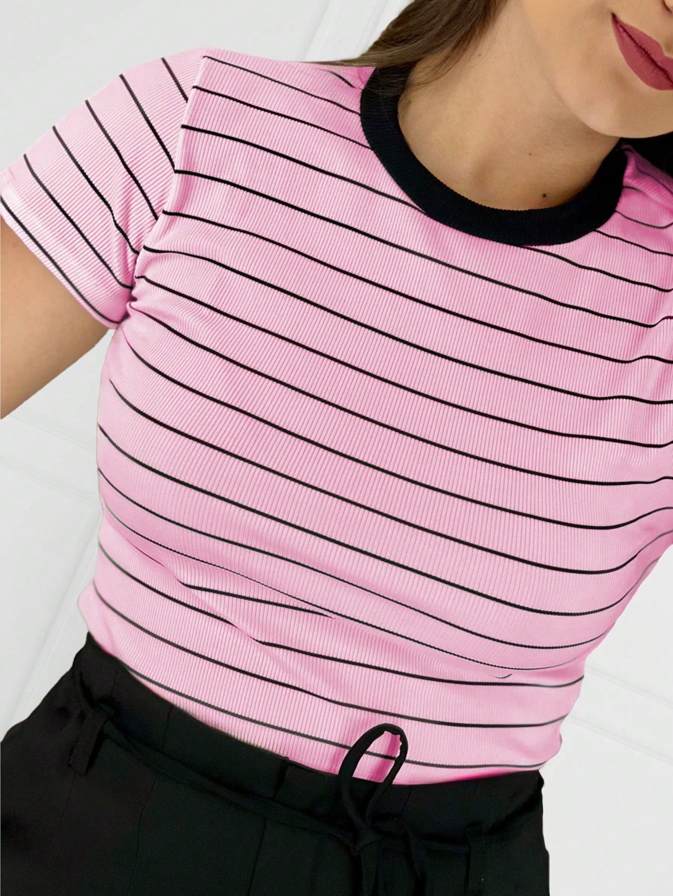 K&K FASHION SHEIN Camiseta Listrada Canelada