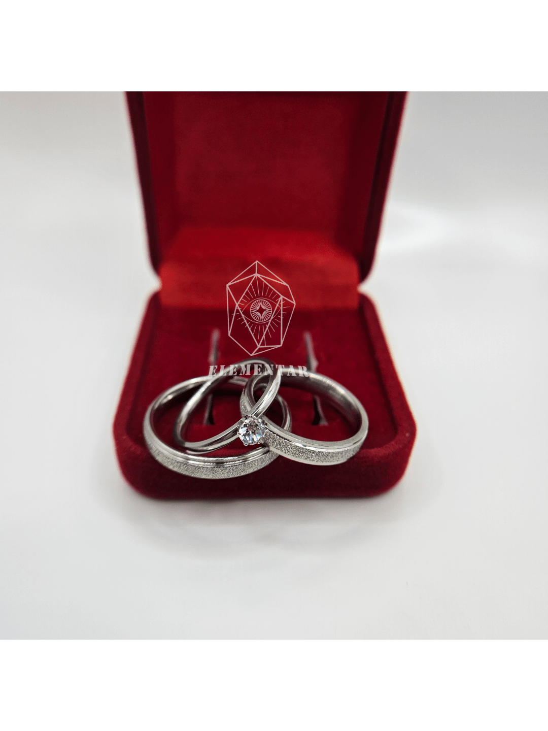Par de Aliança Namoro Compromisso Diamantada Jateada fina 4mm Aço prata Brilhante