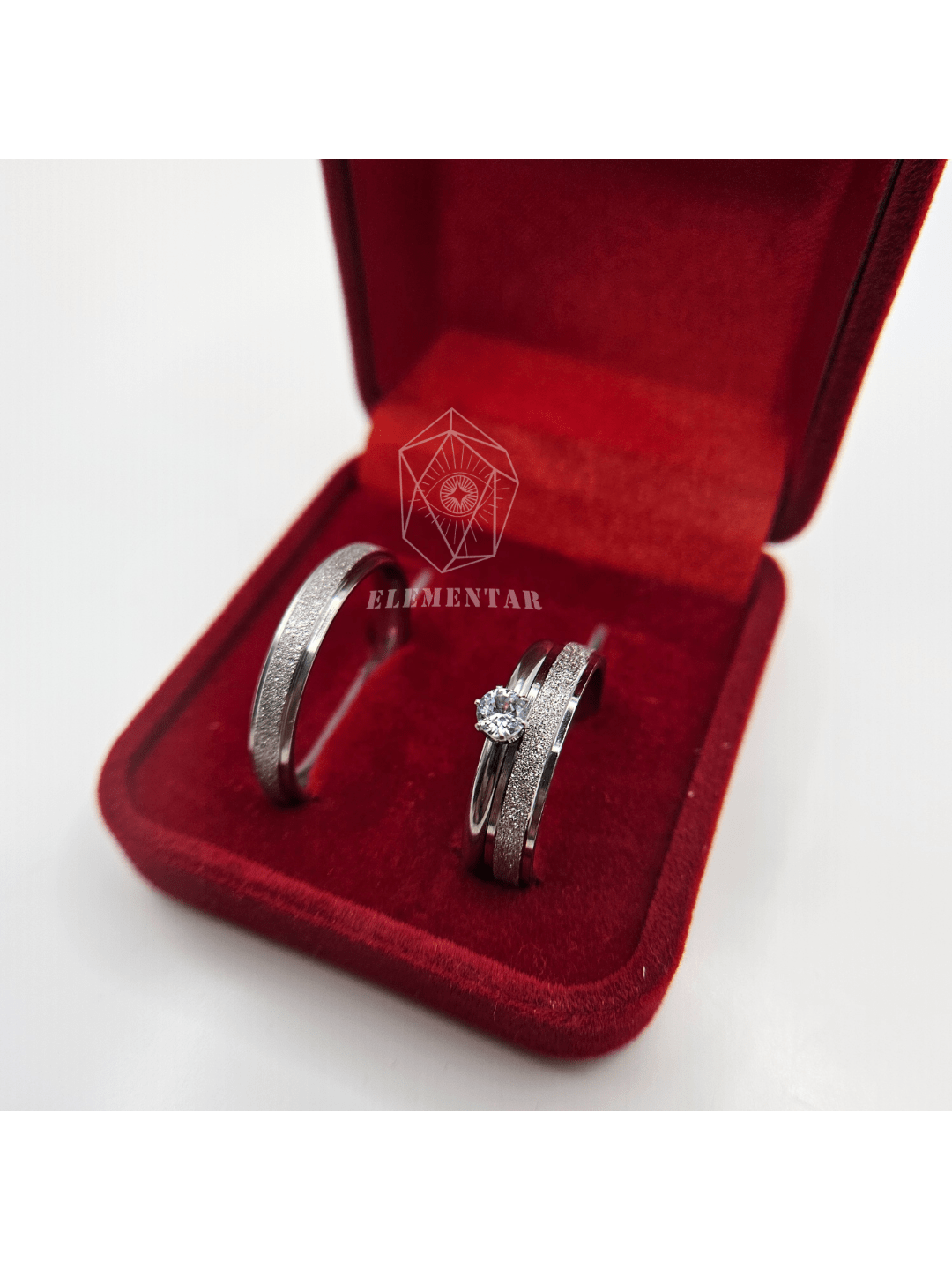Par de Aliança Namoro Compromisso Diamantada Jateada fina 4mm Aço prata Brilhante