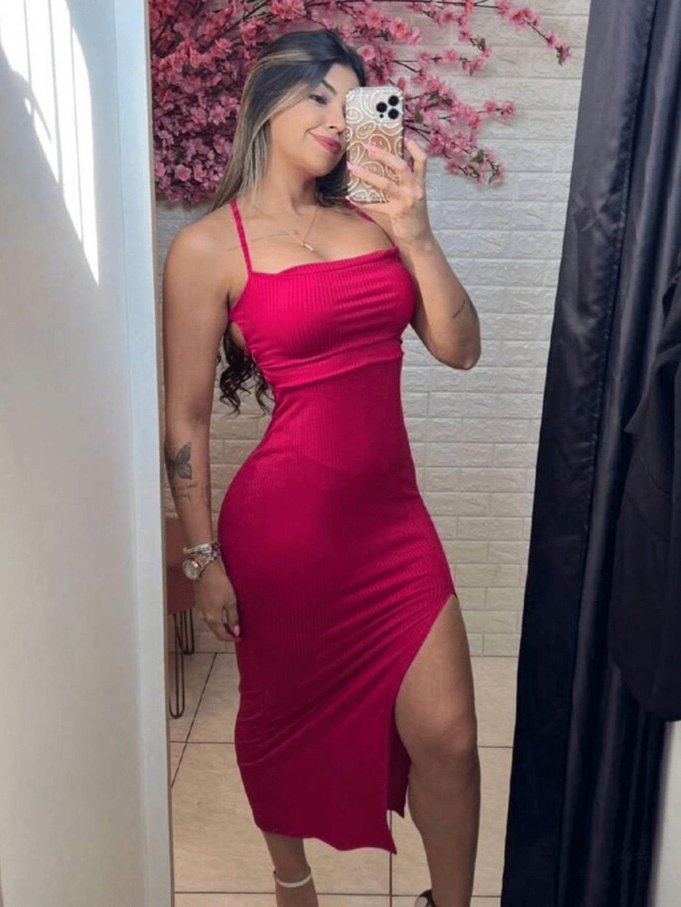 Vestido Midi Canelado Com Fenda E Abertura Nas Costas 2025
